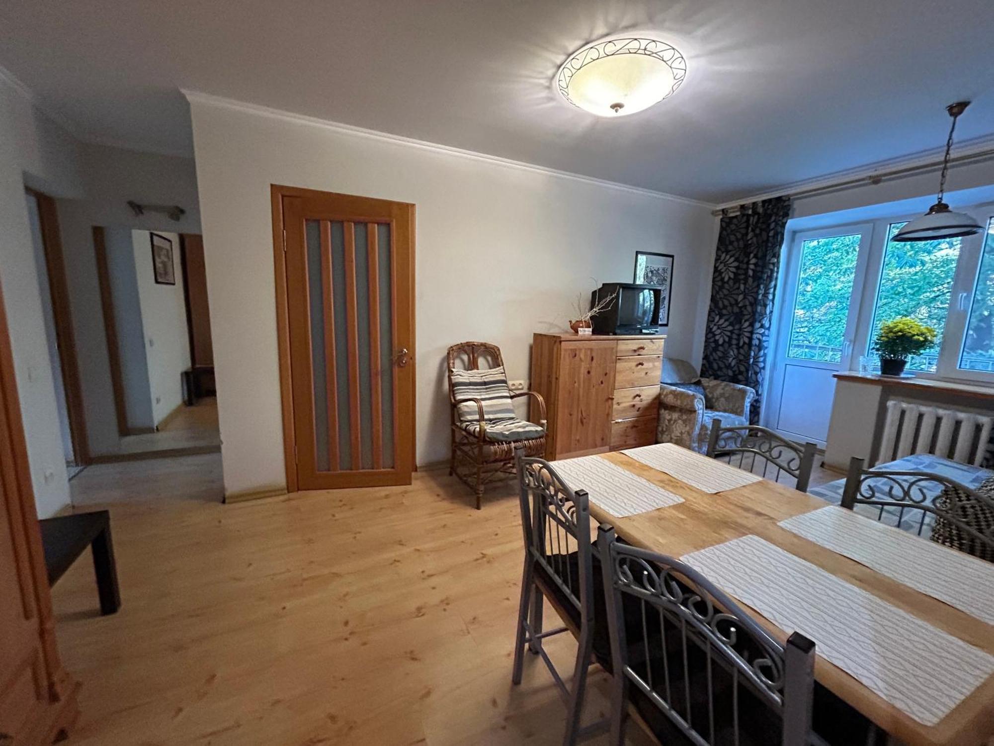 Three Bedroom Stepana Bandery Street รีฟเน ภายนอก รูปภาพ