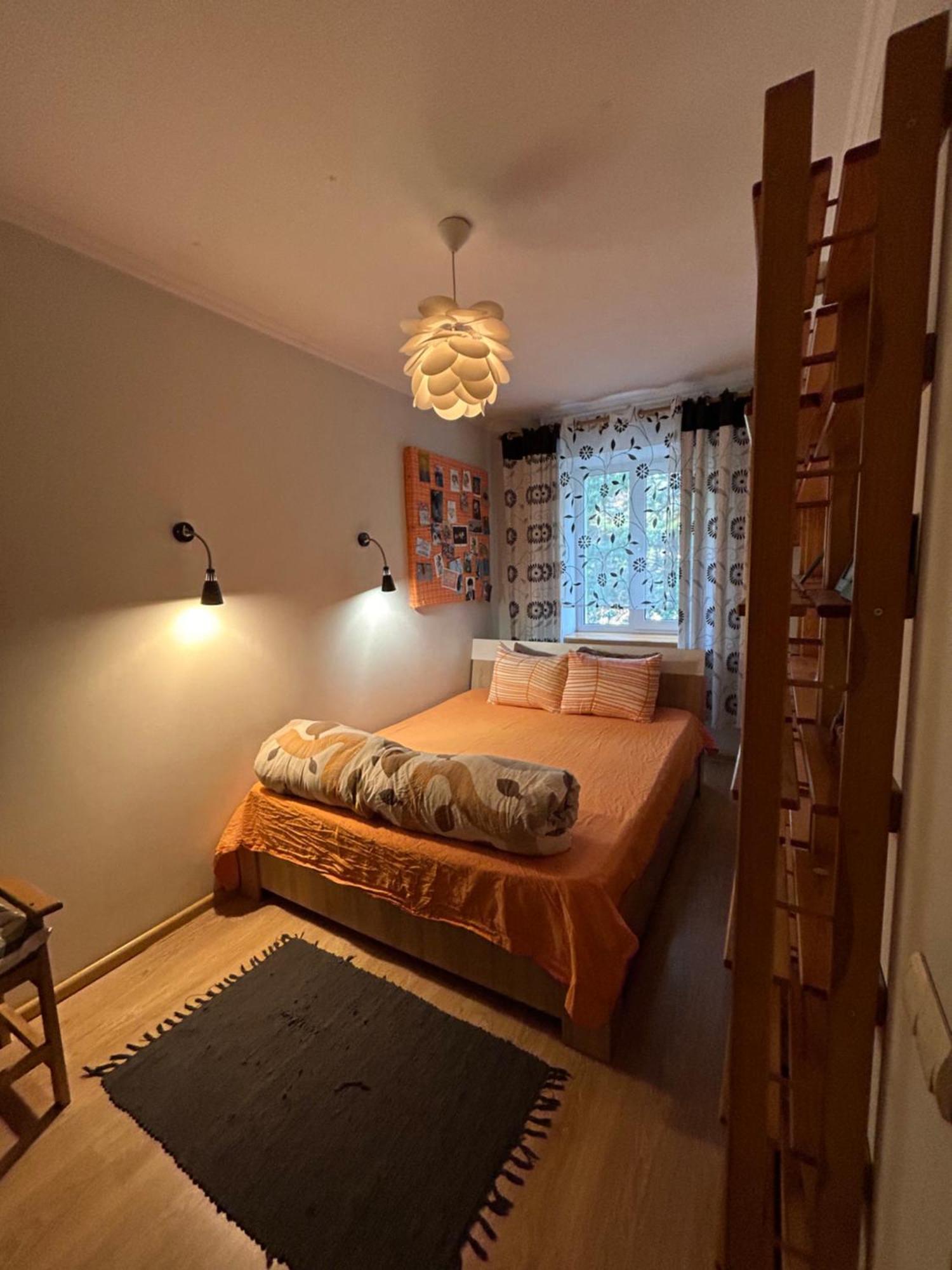 Three Bedroom Stepana Bandery Street รีฟเน ภายนอก รูปภาพ