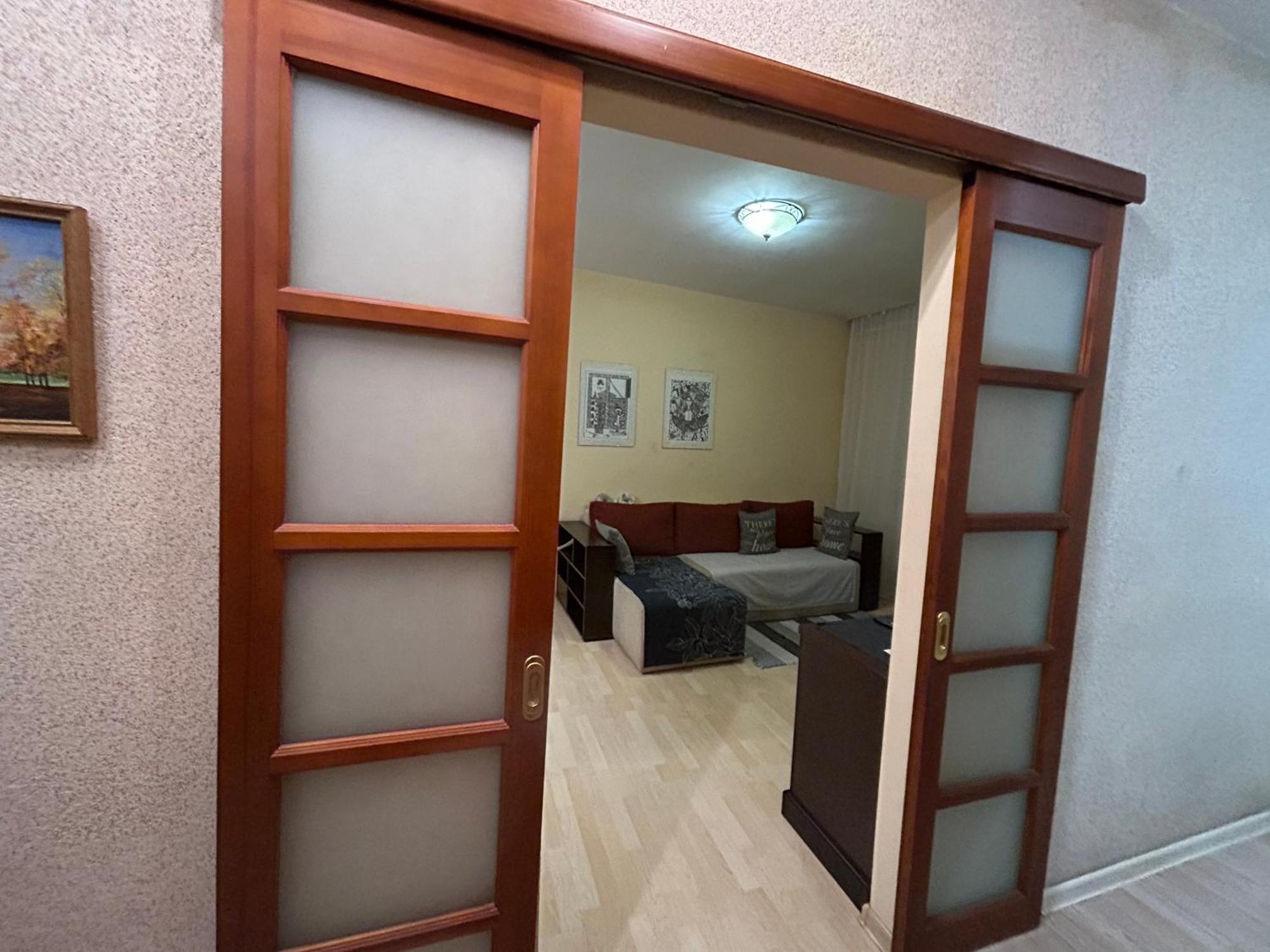 Three Bedroom Stepana Bandery Street รีฟเน ภายนอก รูปภาพ