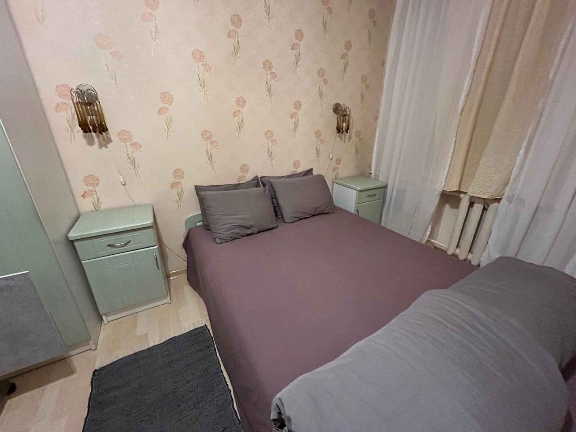 Three Bedroom Stepana Bandery Street รีฟเน ภายนอก รูปภาพ