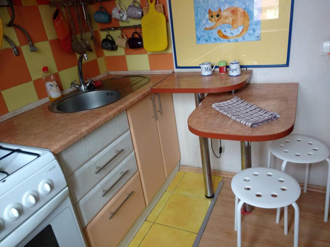 Three Bedroom Stepana Bandery Street รีฟเน ภายนอก รูปภาพ