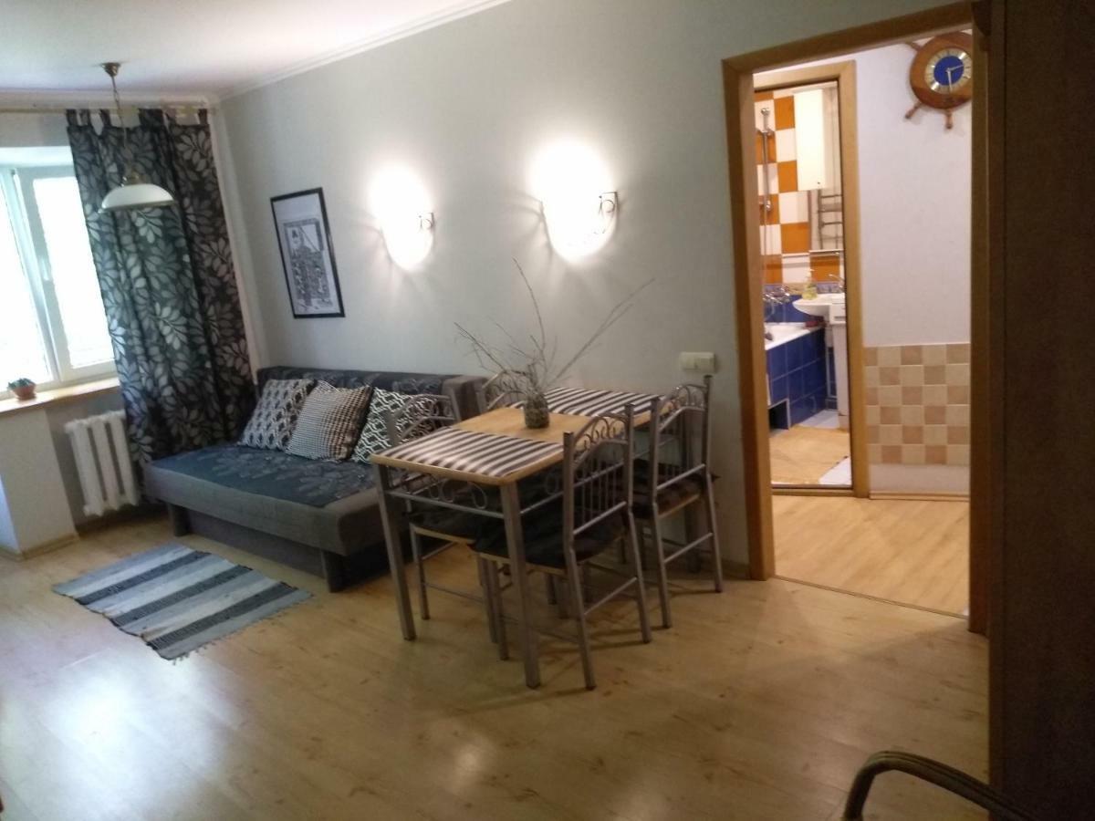 Three Bedroom Stepana Bandery Street รีฟเน ภายนอก รูปภาพ